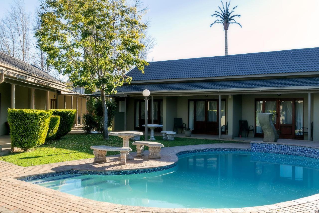 Mondior Manor Guest House Kimberley Esterno foto