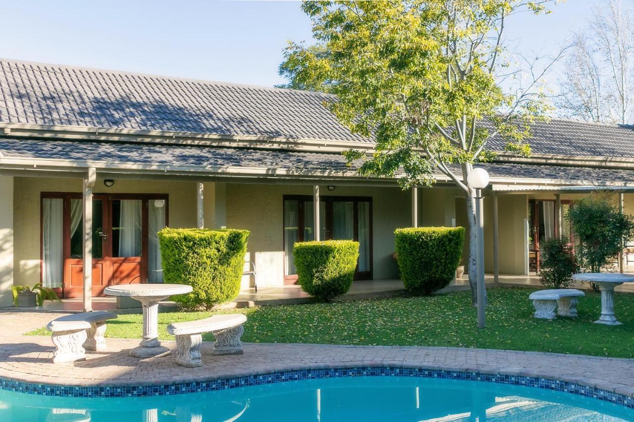 Mondior Manor Guest House Kimberley Esterno foto